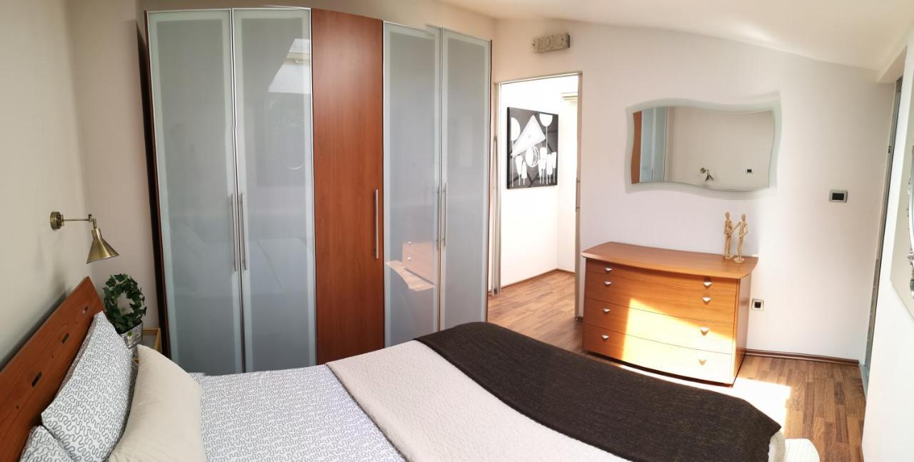 Arena Design Apartments With Free Private Parking And With A Terrace プーラ エクステリア 写真