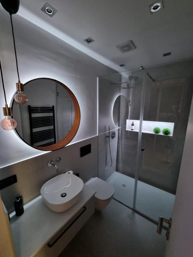 Arena Design Apartments With Free Private Parking And With A Terrace プーラ エクステリア 写真