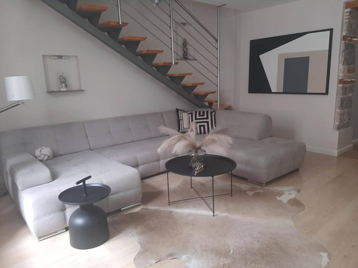 Arena Design Apartments With Free Private Parking And With A Terrace プーラ エクステリア 写真