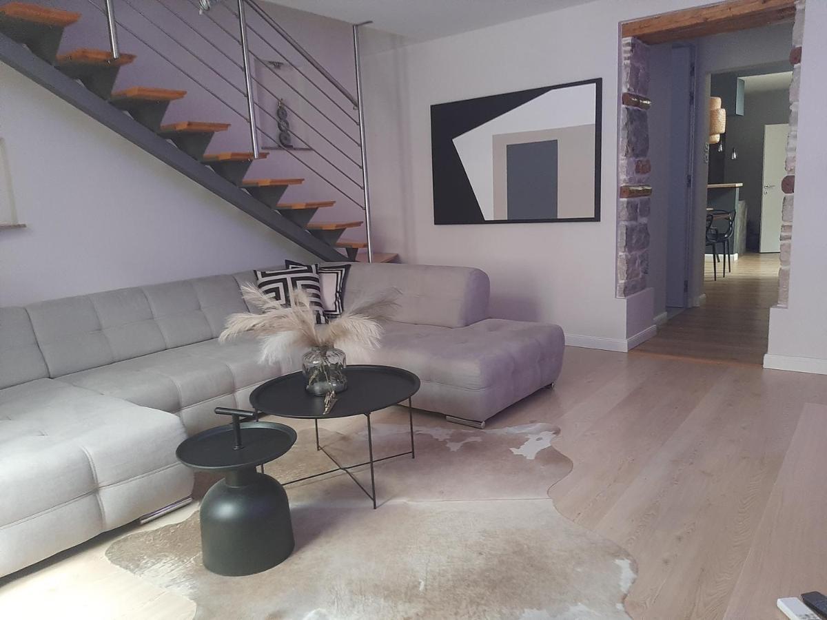 Arena Design Apartments With Free Private Parking And With A Terrace プーラ エクステリア 写真