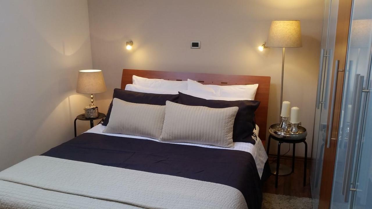 Arena Design Apartments With Free Private Parking And With A Terrace プーラ エクステリア 写真