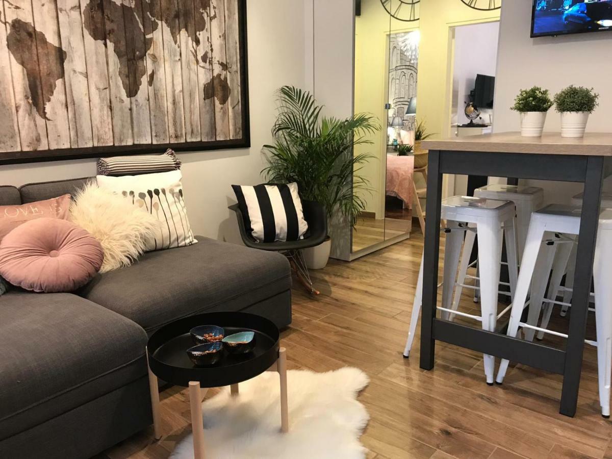 Arena Design Apartments With Free Private Parking And With A Terrace プーラ エクステリア 写真