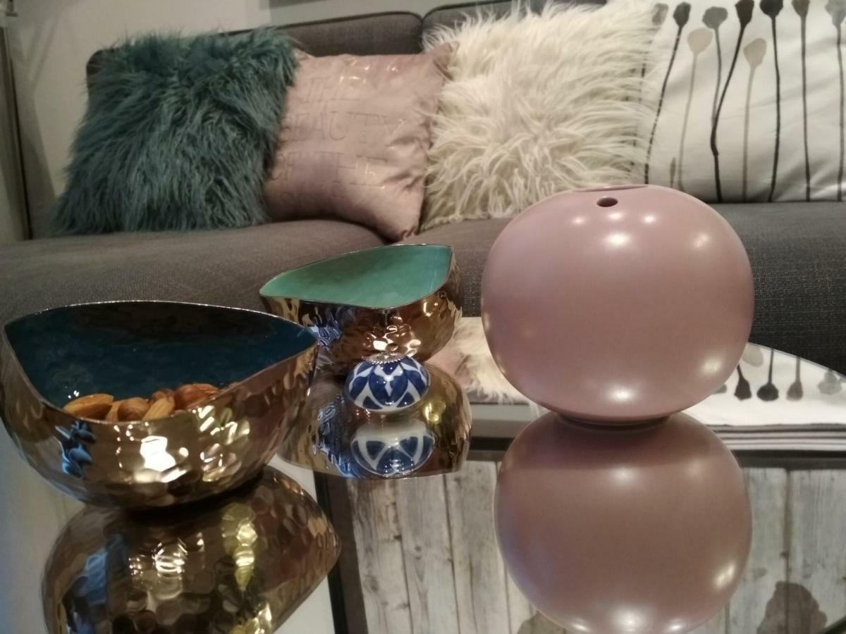 Arena Design Apartments With Free Private Parking And With A Terrace プーラ エクステリア 写真